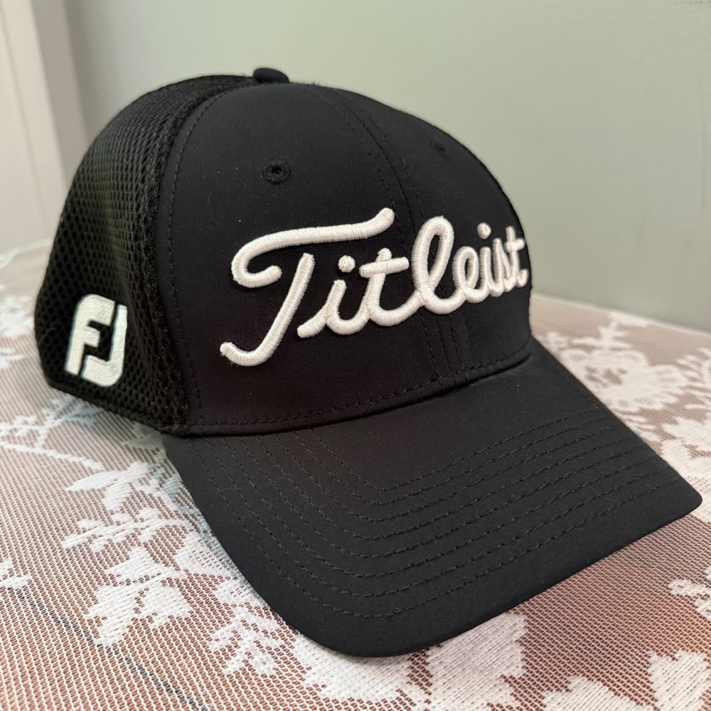 Titleist Golf Hat Mensβ L-XL Black Foot Joy Mesh Back New Era FJ Pro V1 Cap